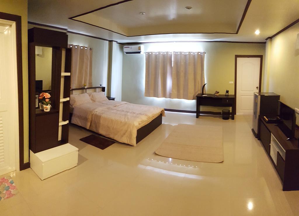 Burnout Guesthouse Pattaya Exteriér fotografie